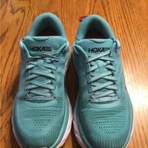 Hoka W Bondi 7 color like teal. Used good condition.